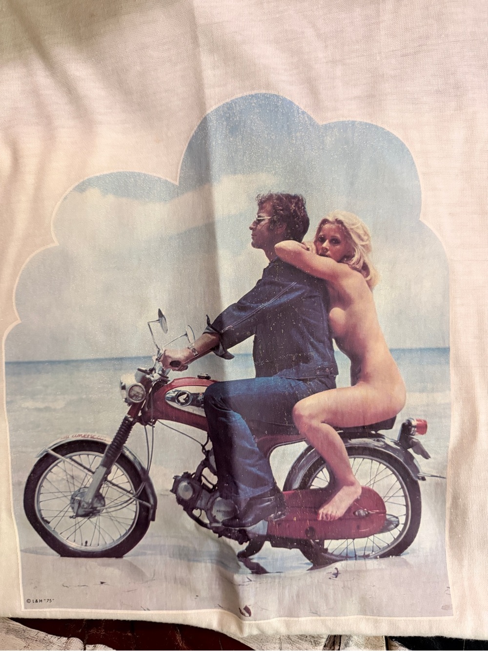 1970s Vintage munsingwear tshirt. No yellow arm pit stains:)